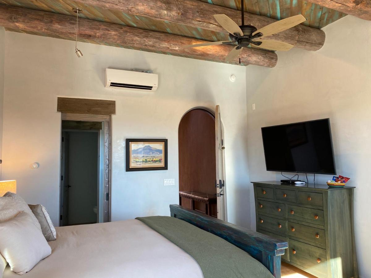Abiquiu The Grand Hacienda Inn With Breakfast מראה חיצוני תמונה